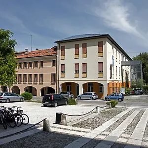 ** Gasthof Centro Della Famiglia Italien