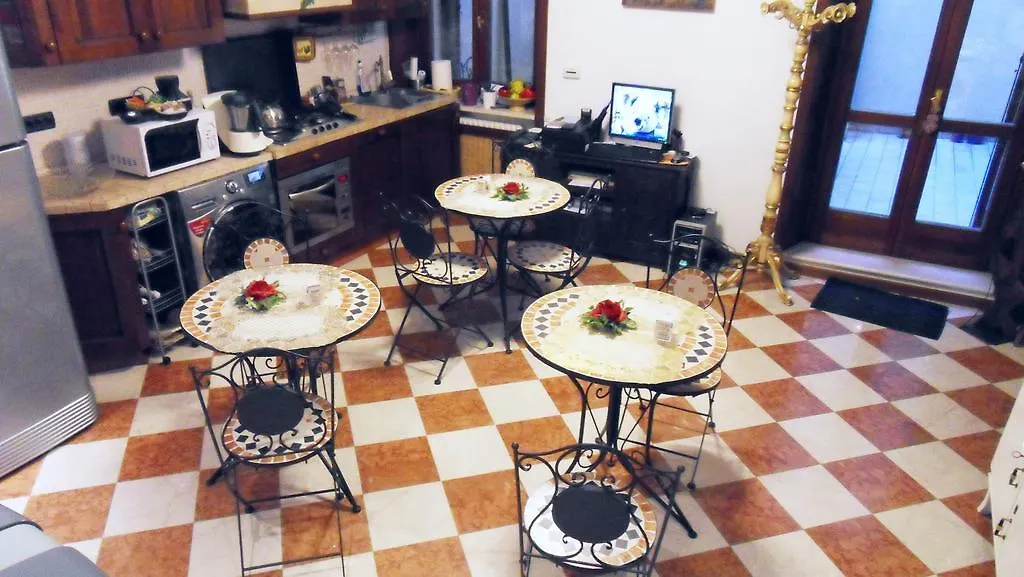 *** Guest house Art&Coffee Bed & Breakfast Verona Italy